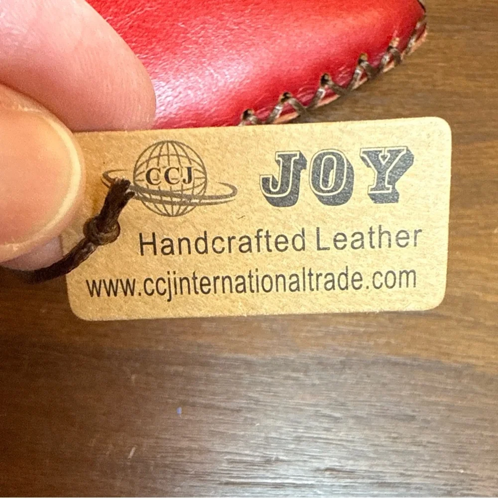 NWT CCJ Canada‎ Flag Handcrafted Leather Coin Purse Detachable Wristlet Strap